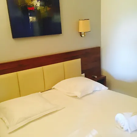 Szálloda Les Hauts De Porto-vecchio 3*